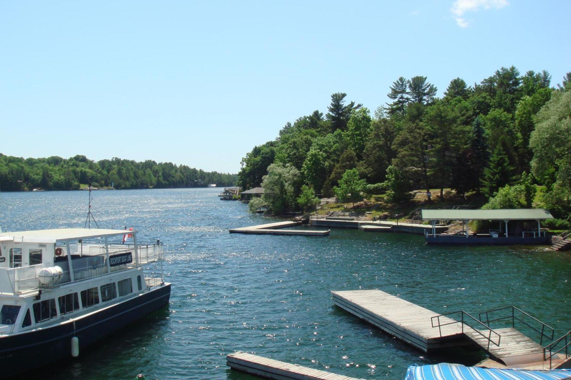 Boathouse Country 2*